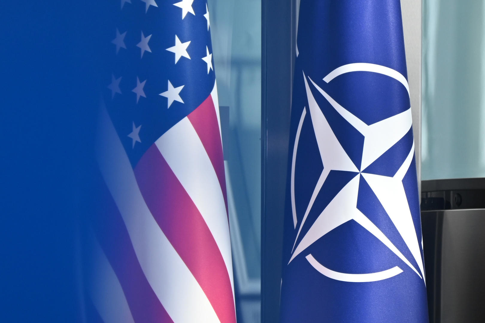 Les États-Unis poussent l’OTAN à réduire ses missions en Irak et au Kosovo