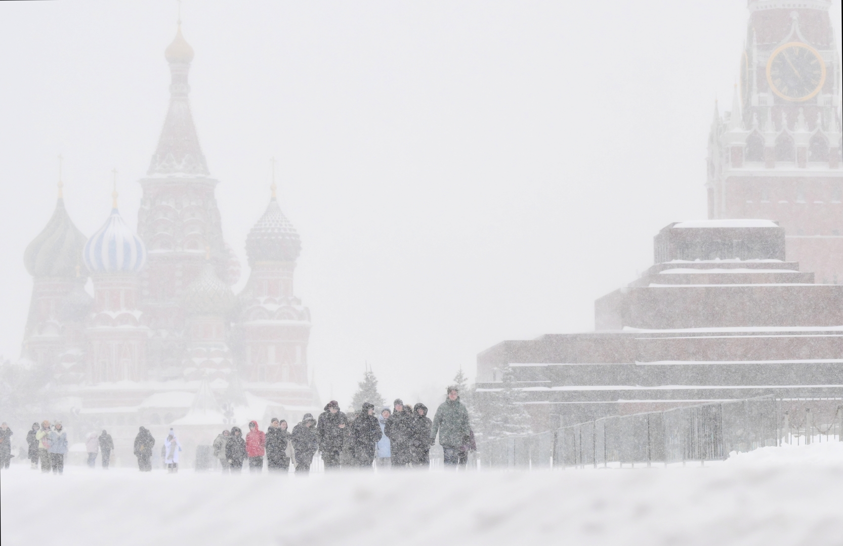 Tempête de neige record à Moscou : 64 % des précipitations mensuelles tombées en une journée, un niveau inédit depuis 56 ans