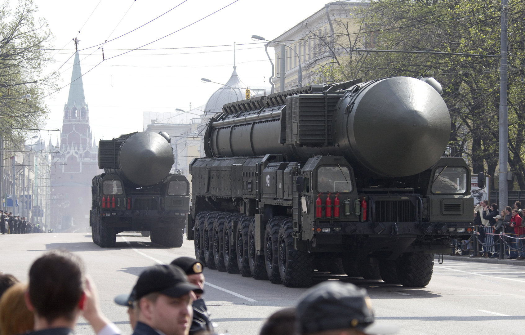 Peskov : Si l'Estonie dispose d'armes nucléaires pointées vers la Russie, Moscou pointera des armes nucléaires dans sa direction