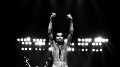Fela Kuti devient le premier artiste africain de l'histoire à recevoir un Grammy Award 30 ans après sa mort