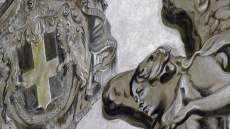 Il semblerait que Meloni ne soit pas faite pour devenir un ange : l’Église fait marche arrière