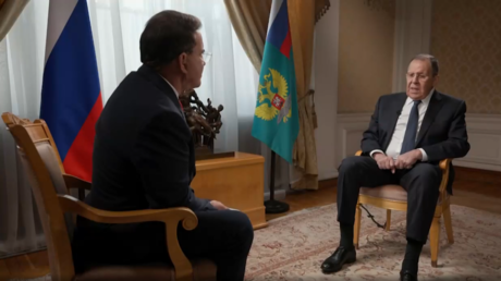 «Zelenksy ne veut en aucun cas la paix. Car toute paix signifierait la fin de sa carrière politique», souligne Lavrov