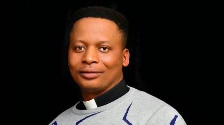 Nigeria : trois morts et un prêtre catholique enlevé lors d’une attaque armée