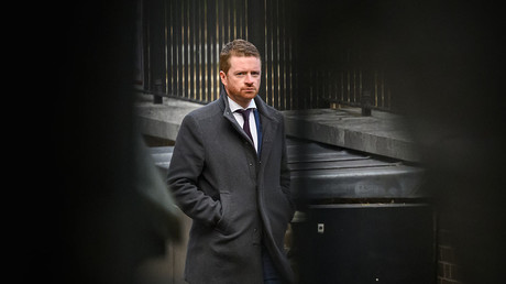 Démission du chef de cabinet de Starmer à cause de la nomination de Mandelson, qui apparaît dans l'affaire Epstein