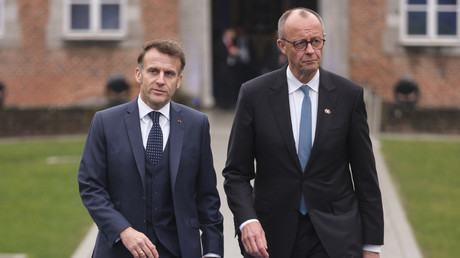 Macron–Merz : le différend sur les avoirs russes gelés menacerait l’unité européenne, selon un quotidien italien