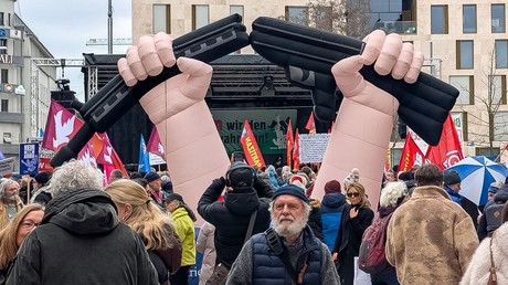 Munich : manifestation pro-paix en marge de la Conférence sur la sécurité