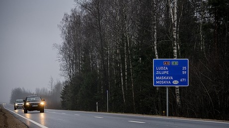 Russie rayée des panneaux pour 120 000 euros : la grande «révolution géopolitique» à la lettone