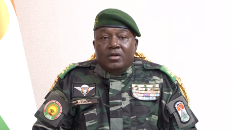 Tiani : Talon a laissé le nord du Bénin aux mains des terroristes et des mercenaires français et ukrainiens