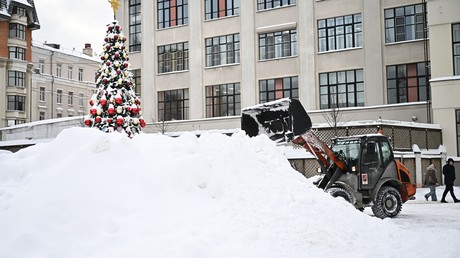 Tempête de neige record à Moscou : 64 % des précipitations mensuelles tombées en une journée, un niveau inédit depuis 56 ans
