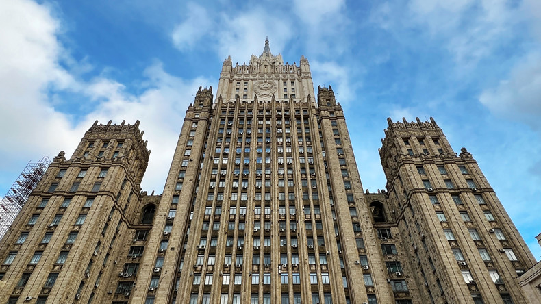 Frappes américano-israéliennes en Iran : Moscou condamne l’attaque contre une école pour filles à Minab