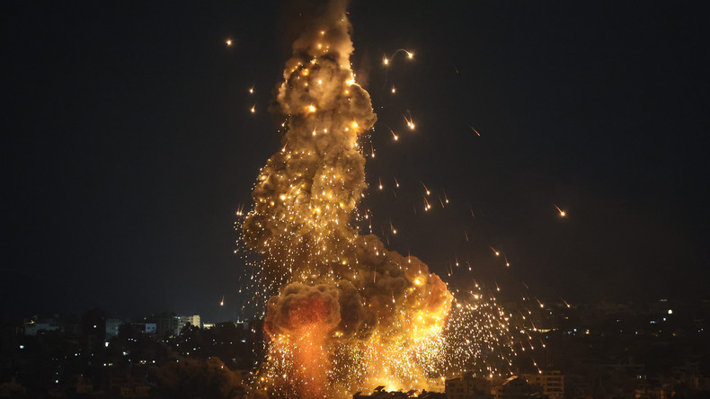 Israël prépare une avancée terrestre au Liban et intensifie ses frappes