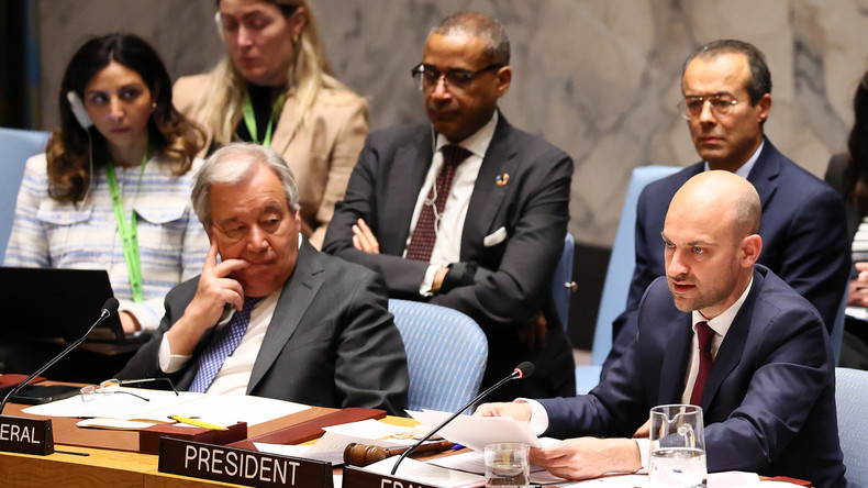 La position de Paris sur l’Iran manque d’indépendance stratégique et ne trace pas une vision de long terme