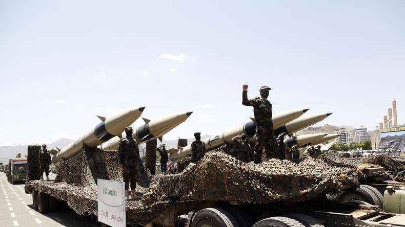 Les Houthis hésitent à entrer dans la guerre malgré leur soutien affiché à l’Iran