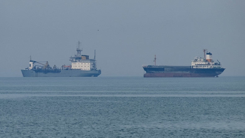 Pétrole : sur fond de guerre dans le Golfe, le baril se rapproche de la barre des 100 dollars