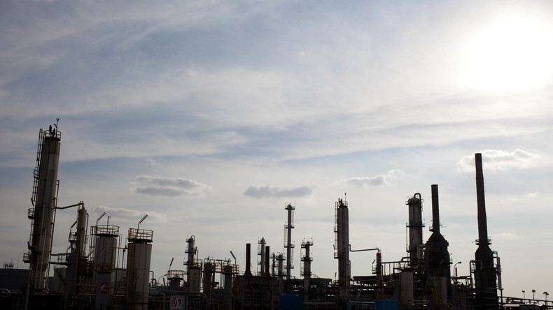 L'Irak suspend ses activités pétrolières portuaires