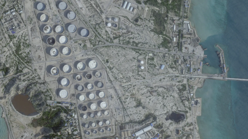 Trump étudie la prise de contrôle de l’île iranienne de Kharg, artère du pétrole de Téhéran