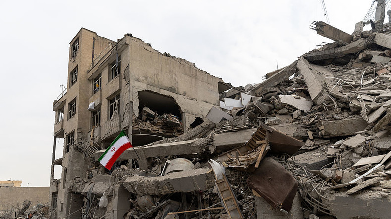 800 millions de dollars de dégâts causés aux bases américaines, les États-Unis envisagent de réduire leur présence militaire : en direct, le bras de fer au Moyen-Orient