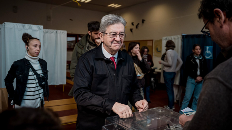 PS et LFI règlent leurs comptes après les municipales en France : la guerre des gauches s’intensifie