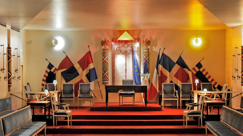 Procès Athanor : francs-maçons et ex-agent du renseignement jugés pour un réseau criminel aux assises de Paris