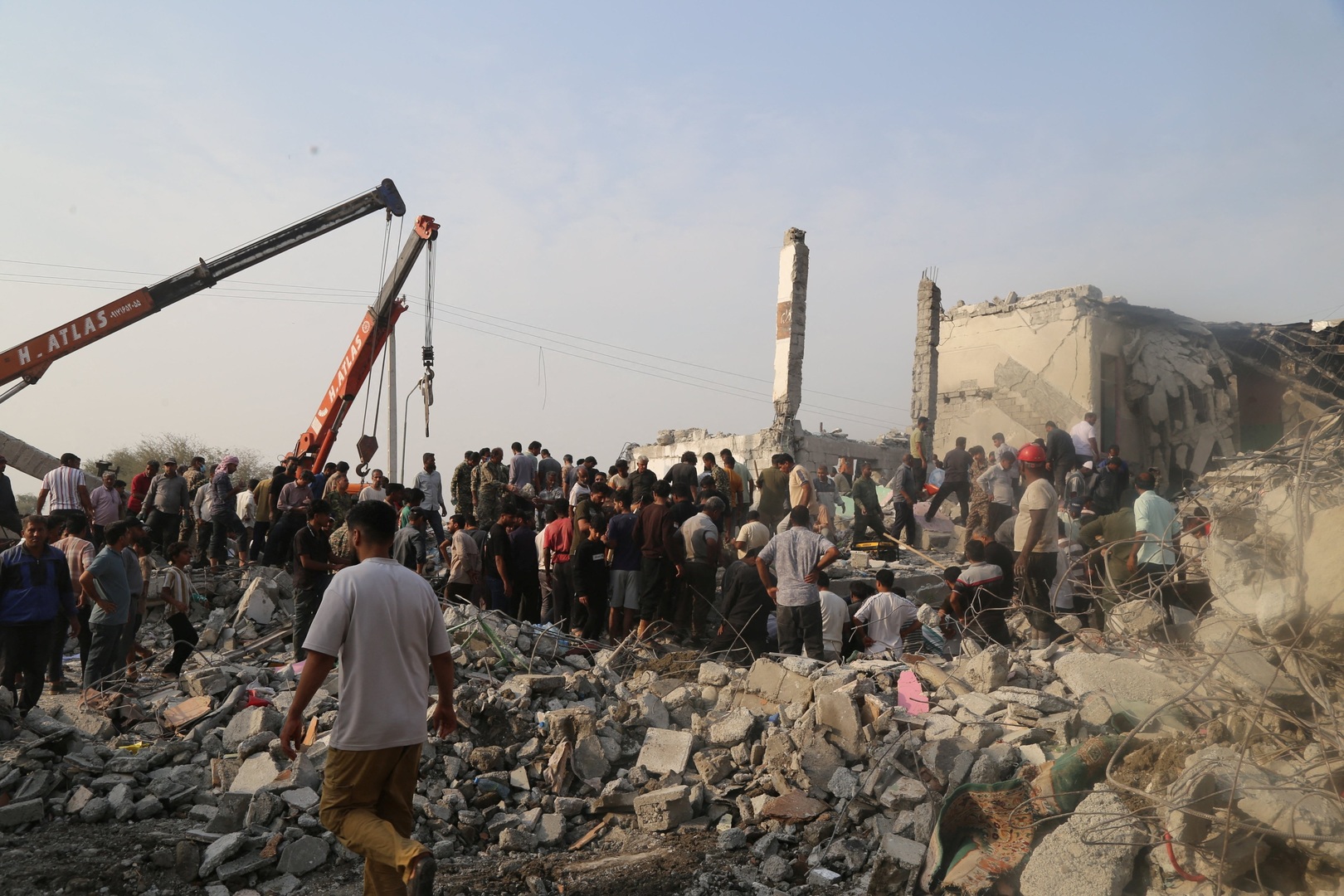 Bombardement meurtrier d'une école en Iran : l'Occident se tait alors qu'Israël affirme ne «pas être au courant»