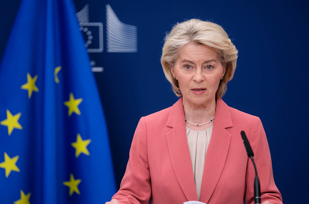 «Veuillez respecter les heures de bureau» pour faire la guerre : Ursula von der Leyen ridiculisée pour sa réaction à la crise iranienne