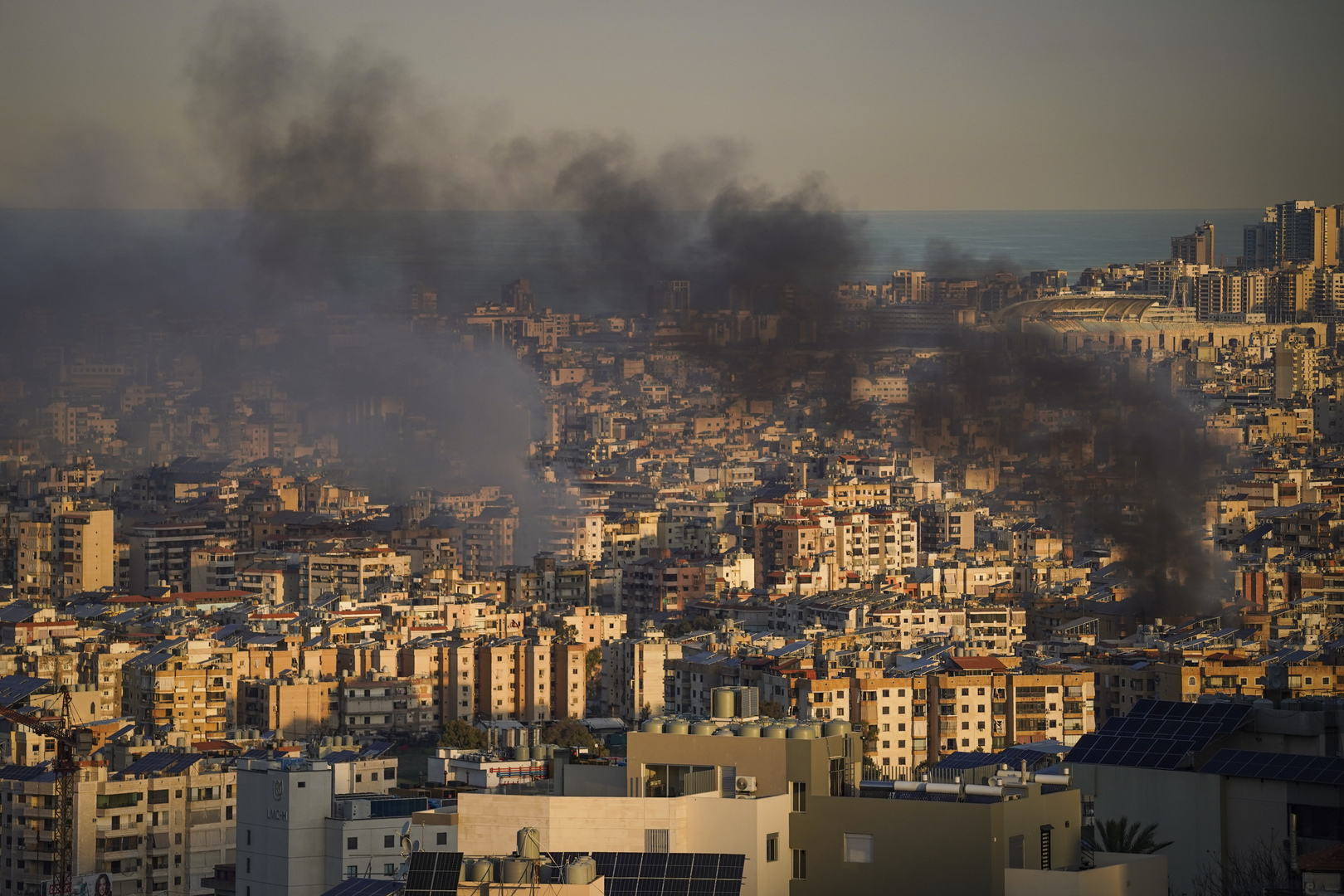 Offensive israélienne au Liban : un nouveau bilan fait état de près de 400 morts