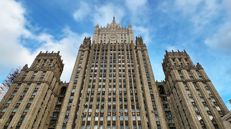 Frappes américano-israéliennes en Iran : Moscou condamne l’attaque contre une école pour filles à Minab