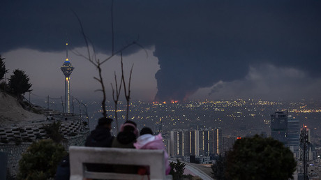 Poutine et Trump ont discuté du conflit au Moyen-Orient, les États-Unis lèveront partiellement les sanctions pétrolières : derniers développements sur RT en français