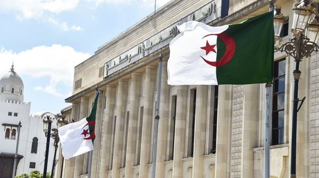 Le Parlement algérien adopte une version amendée de la loi criminalisant la colonisation française