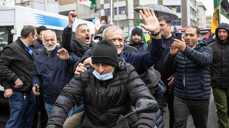 Malgré les bombes, les dirigeants iraniens s’affichent lors de la marche d’Al-Qods à Téhéran