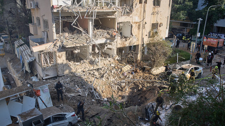 Frappes contre Tel Aviv, pressions américaines et incertitudes sur les pourparlers : nouvelle journée sous tension au Moyen-Orient