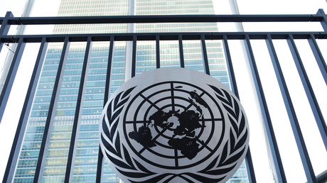 L'Assemblée générale de l'ONU adopte la résolution qualifiant  la traite des esclaves africains de «plus grave crime contre l'humanité»