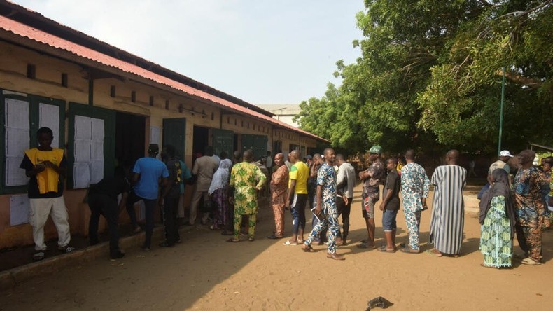Les Béninois se rendent aux urnes pour élire un nouveau président