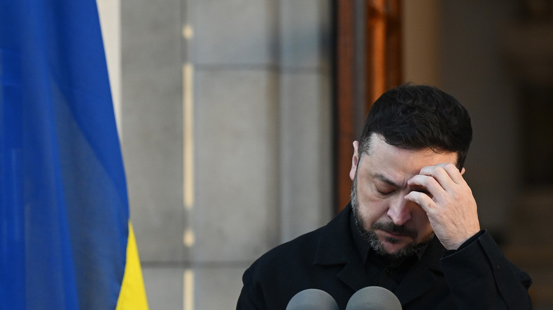 Les négociateurs américains «n'ont pas le temps pour l'Ukraine», regrette Zelensky