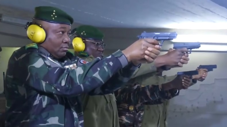 Niger : le président participe à un exercice de tir