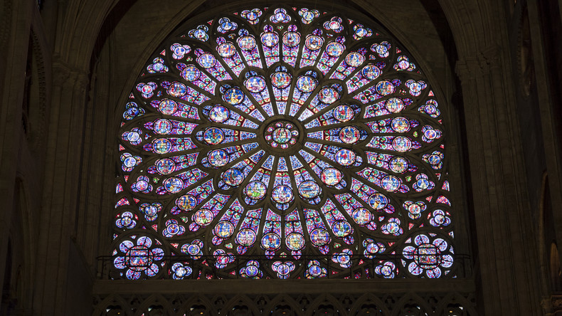 Vitraux de Notre-Dame : nouveau recours contre l’installation polémique d’œuvres contemporaines
