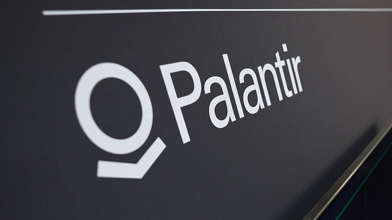 Palantir, auteur d'un manifeste «néofasciste», a recruté plus de 30 hauts fonctionnaires britanniques, selon The Nerve