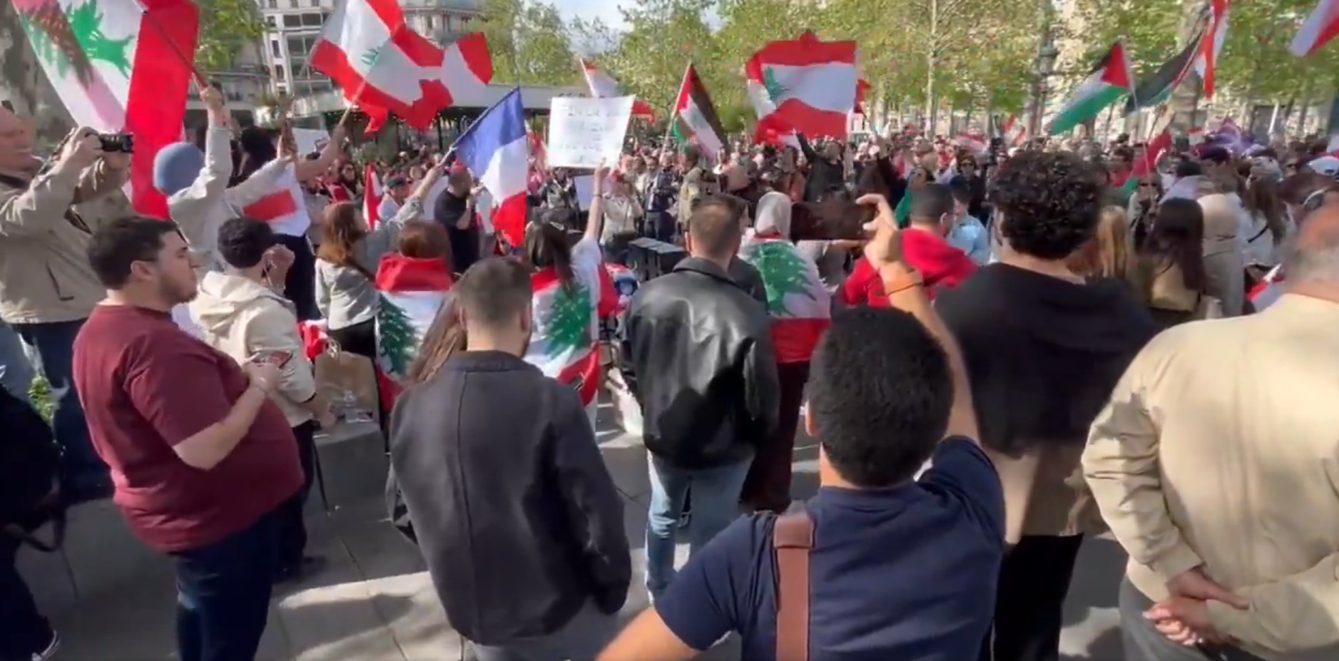 Manifestation à Paris pour le retrait de l’armée israélienne du territoire libanais