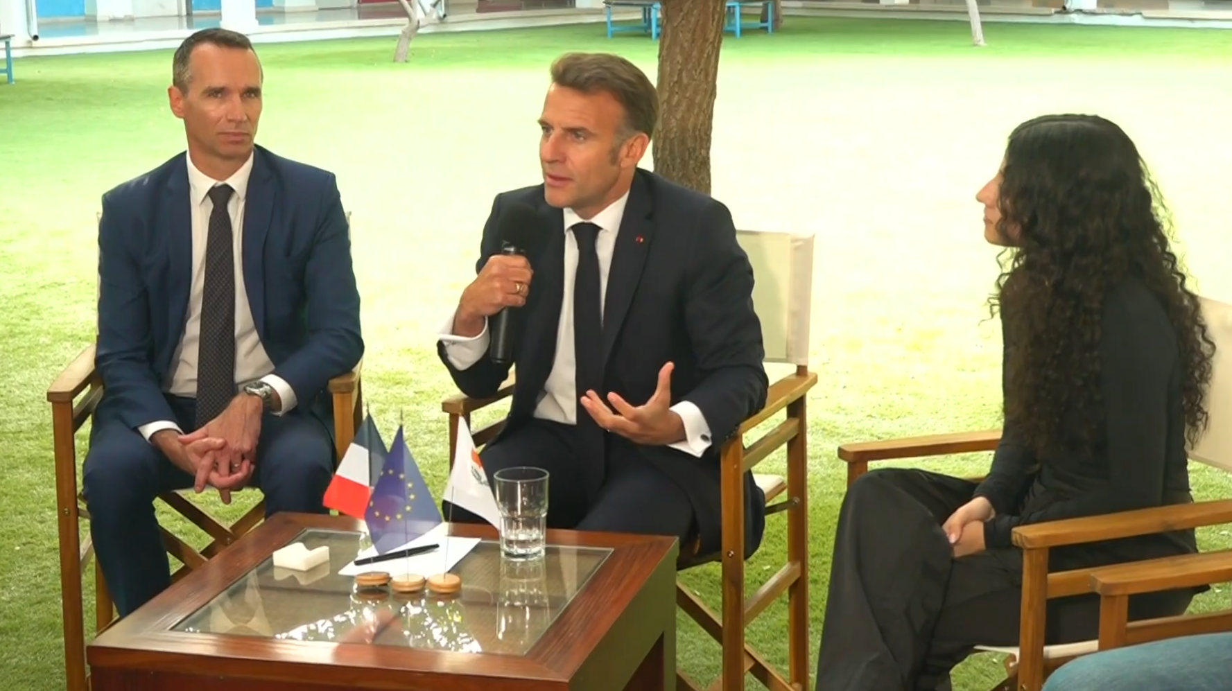 Macron assure tourner la page : il ne fera plus de politique après 2027 ...