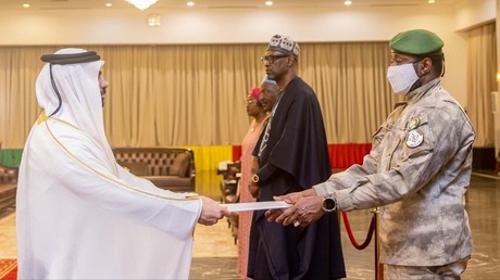 Le président du Mali, Assimi Goïta, recevant les lettres de créance de l’ambassadeur du Qatar. [Photo d'illustration]