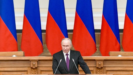 Poutine : ceux qui veulent «diviser» la société russe ne connaissent ni ne comprennent la Russie