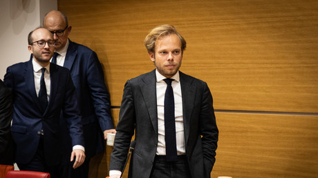 Rapport Alloncle adopté en France : victoire de la transparence selon la droite et jour noir pour la gauche