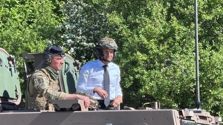 Orion 26 : Macron célèbre une victoire mise en scène contre des Russes fictifs