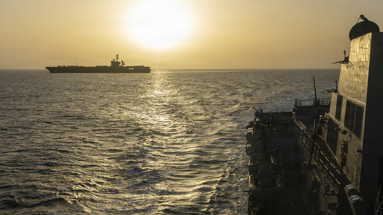 «Projet Liberté» : le navire français frappé par l’Iran était sous escorte américaine, selon Le Parisien