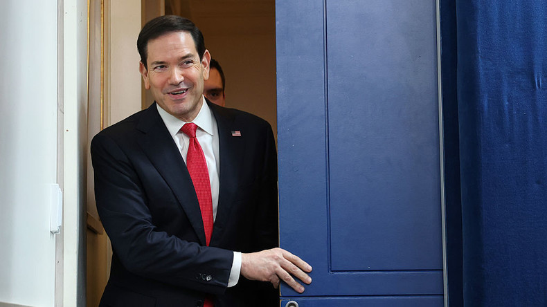 Le subterfuge de Pékin : le nom de Marco Rubio «changé» pour lui permettre d’entrer en Chine