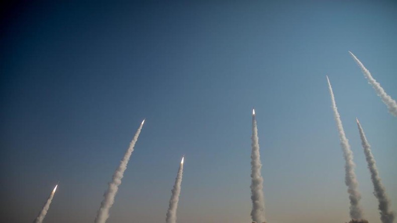 Frappe américaine sur l'Iran, Téhéran réplique en visant une base au Koweït