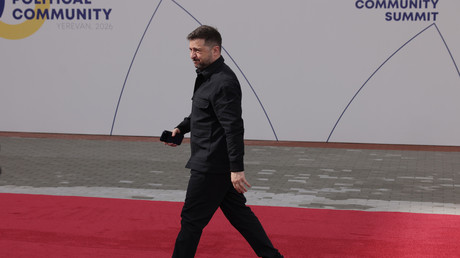 Zelensky s’éloigne de l’administration Trump alors que Kiev se préparerait à un conflit plus long