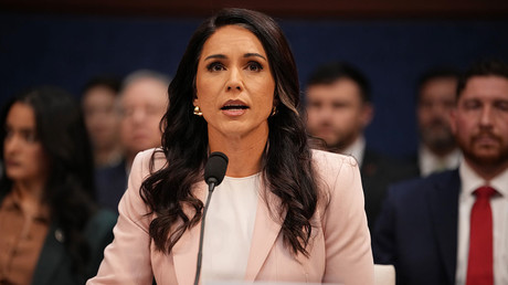 États-Unis : Tulsi Gabbard s'apprête à déclassifier des dossiers secrets sur le Covid-19 et les élections