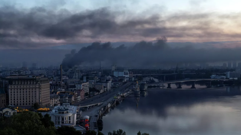 Kiev visée par une frappe russe de grande ampleur durant la nuit : Moscou cible le complexe militaro-industriel ukrainien