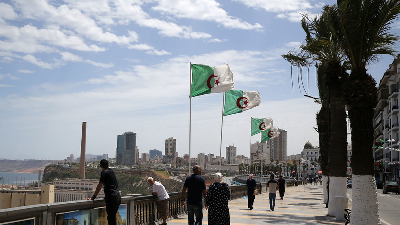 Alger : fermeture d’un hôtel après une polémique autour du drapeau national